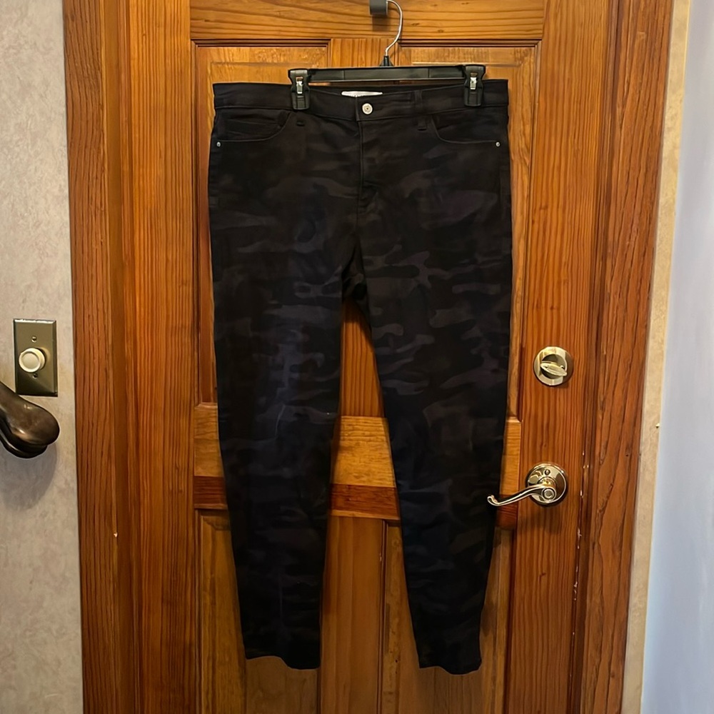 Social standard by sanctuary, black camo jeans, size 14